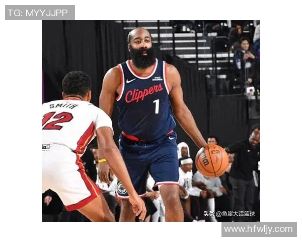 快船主帅因不满判罚被罚下场，球迷不满裁判